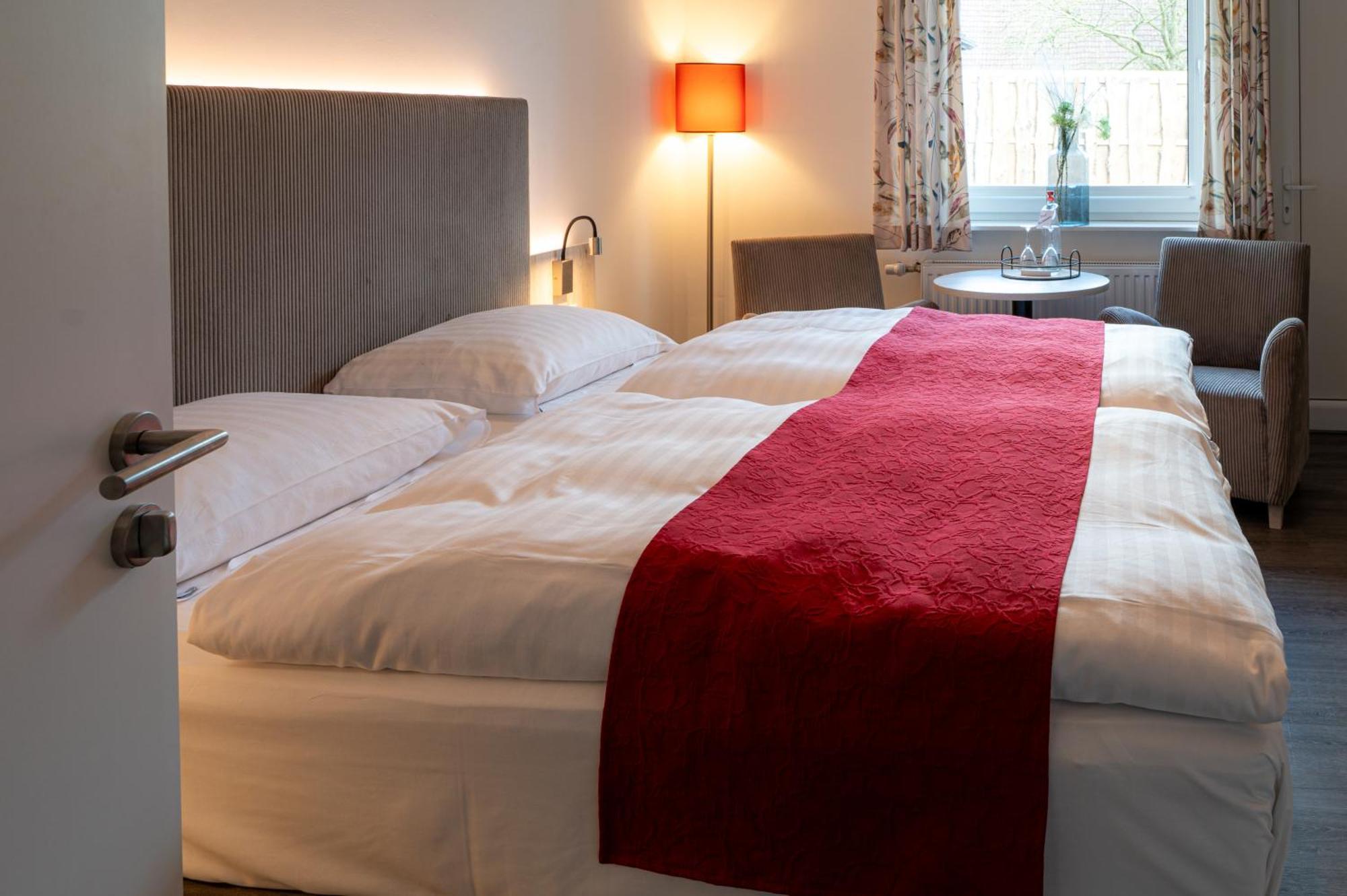 Hotel Zur Post Neubruchhausen Buitenkant foto